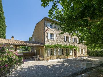 A Vendre Mas Restaure En Pierres Proche De Roussillon Lubero. 255m² Roussillon