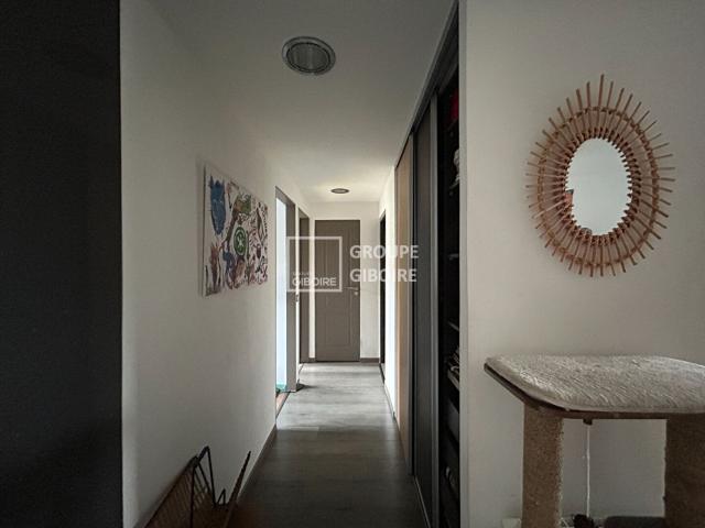 A VENDRE NOUVEAUTE GROUPE GIBOIRE APPARTEMENT T4 TRAVERSANT D'ENVIRON 67 M2 AVEC GARAGE ET CAVE RENNES CENTRE VILLE