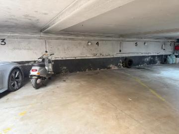 1040, Bruxelles-Capitale - Parking