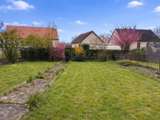 À VENDRE Pavillon à rafraîchir en sortie de BELLÊME 61130