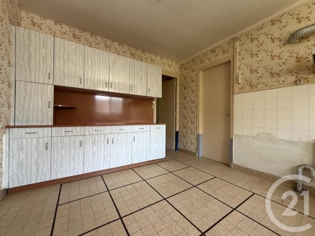 À vendre Pavillon avec sous sol complet à Ciral Située dans. 130m² Ciral