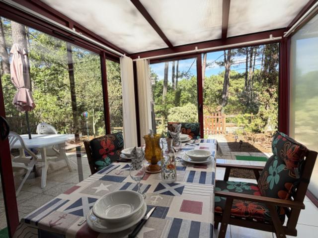 A vendre pavillon de 44 m2 située à 10 mn de la plage de Lac