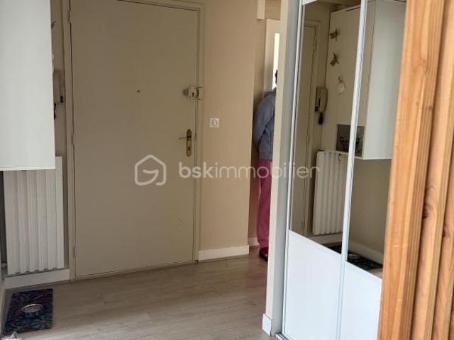 À VENDRE – Périgueux – Résidence au calme le long de la Voie Verte Appartement T4 de 78 m² – Terrasse + Garage – Proximité centre ville