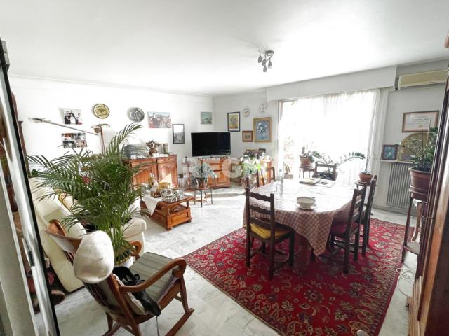 A Vendre Perpignan 66000 bon emplacement, bel appartement T4