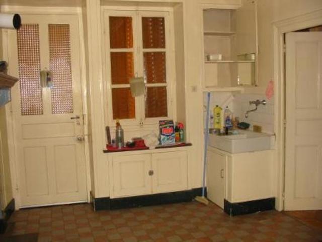 A Vendre Petite maison mitoyenne A rénover Idéal petit budget