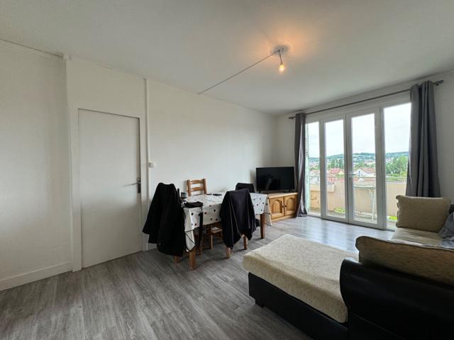 A vendre proche tous commerces, T4 avec garage et balcon ! 69m² Périgueux