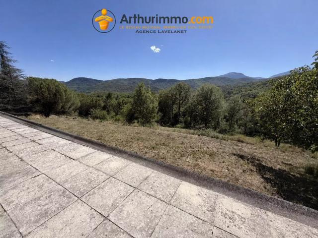 À Vendre Propriété 13 Pièces Terrain De 6 200M² 09300. 400m² Saint Jean d'Aigues Vives