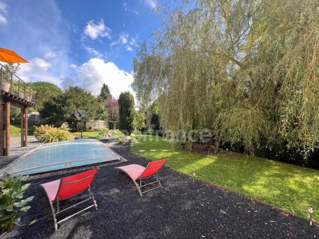 À vendre – Propriété d’exception de 472 m² habitables sur parc arboré de 5 000 m² – Lourdes