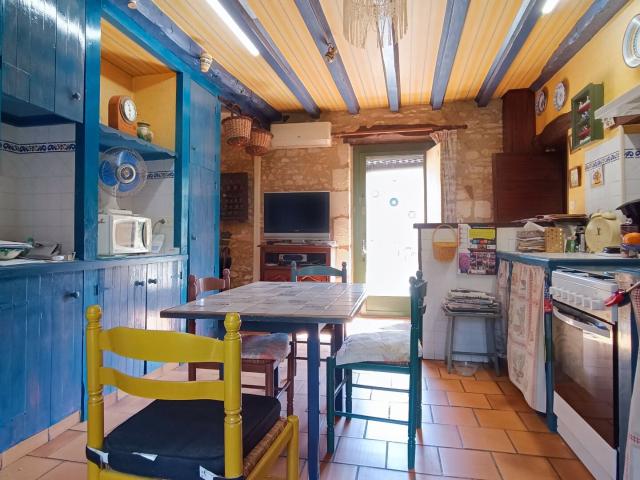 A vendre propriété en pierre avec terrain et dépendance à Cu. 156m² Cubjac Auvézère Val d'Ans