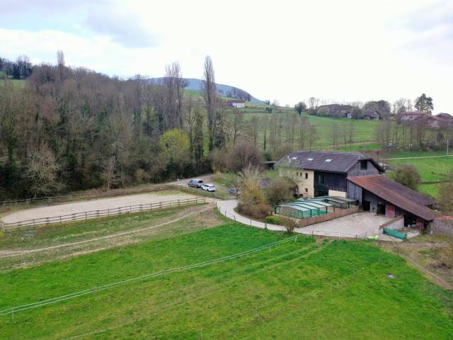 Baisse de Prix Écurie active Propriété équestre avec f 270m² Seyssel