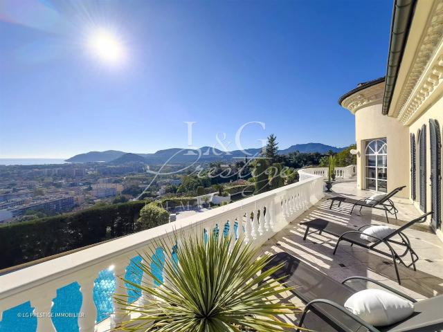 À Vendre Propriété Mandelieu La Napoule avec Piscine, 5P, 31. 319m² Mandelieu la Napoule
