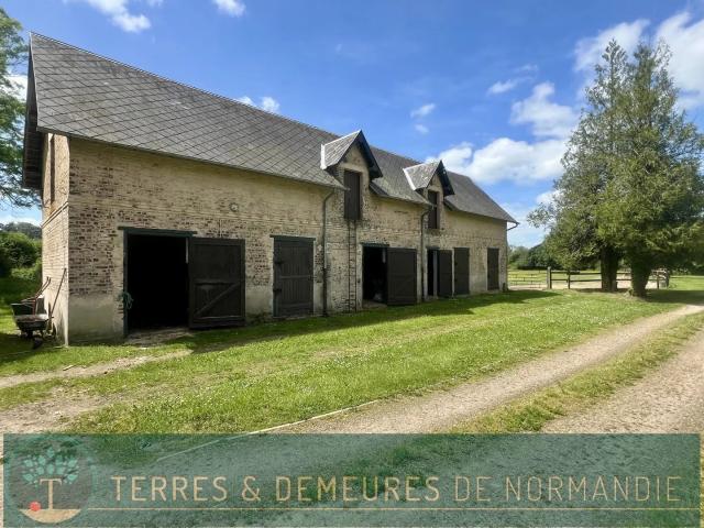 A VENDRE Propriété Normande de charme avec dépendances et 3,9