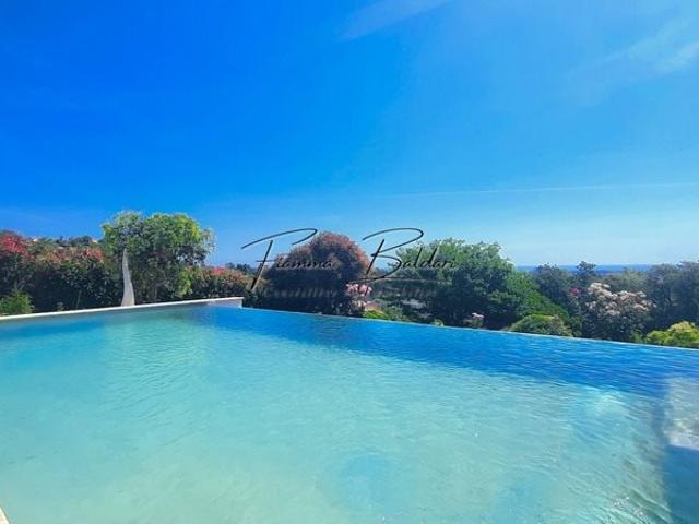 À vendre Propriété Villa d'architecte 225m², Terrain 4 116. 234m² Penta di Casinca