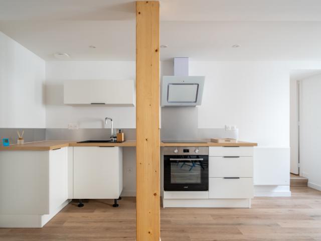 À vendre quartier CHU/OLIVETTES: Appartement T2 40 m² au calme d'une impasse, idéalement situé à proximité des commerces et des écoles