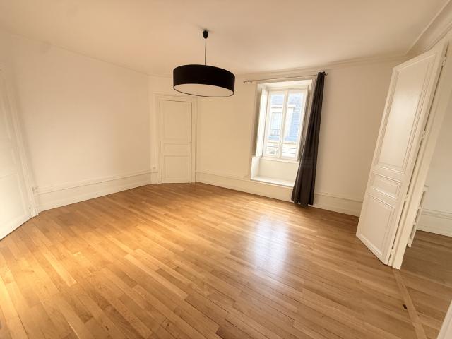 A VENDRE QUARTIER GUIST'HAU APPARTEMENT T2 BIS DE 69 M2 AVEC CAVE ET GRENIER