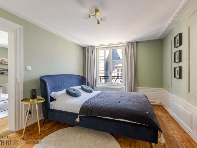 À VENDRE ! Rare appartement de 5 pièces au centre ville de Strasbourg