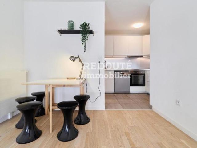 A VENDRE: REIMS CENTRE VILLE APPARTEMENT T3 VILLA M