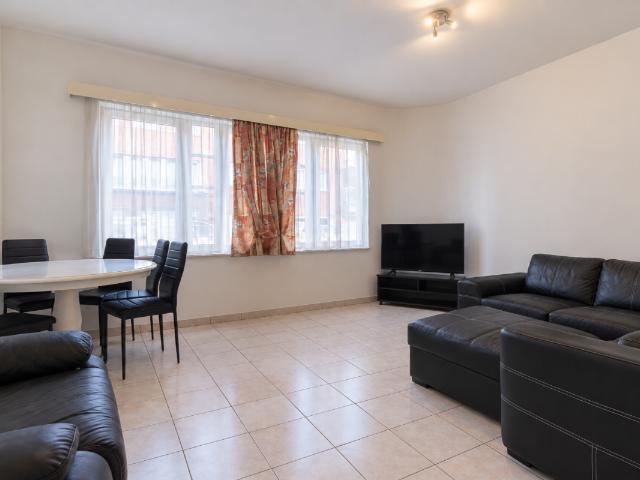 à vendre Rez De Chaussée Molenbeek Saint Jean Rue de Levallois Perret