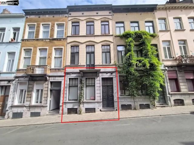 à vendre Rez De Chaussée Schaerbeek Rue Vandeweyer