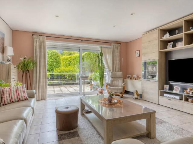 à vendre Rez De Chaussée Sint Pieters Leeuw Brusselbaan