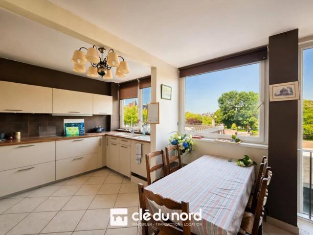 À Vendre – Roubaix Superbe Type 4 de 125 m² avec balcon, garage et cave