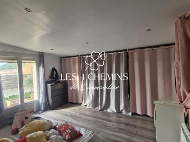 A VENDRE ROUSSET VILLA 4 PIECES PLAIN PIED PISCINE