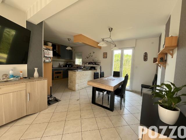 A vendre Saint Hilaire Du Harcouet Maison 98.57 m2 QUARTIER CALME PROXIMITE DES SERVICES