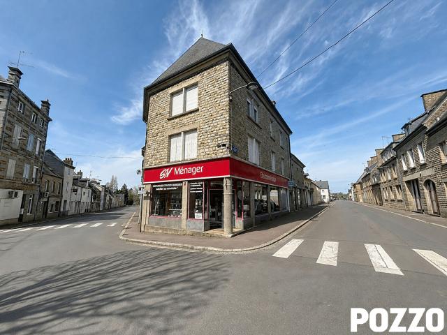 A VENDRE Saint Hilaire Du Harcouet 2 Appartements + Grenier aménageable 5 pièce s 317.7 m2
