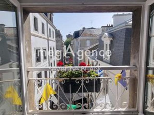 A vendre Saint Malo Intra Muros – Calme et vue dégagée pour ce charmant duplex type 2/3 P, au dernier étage