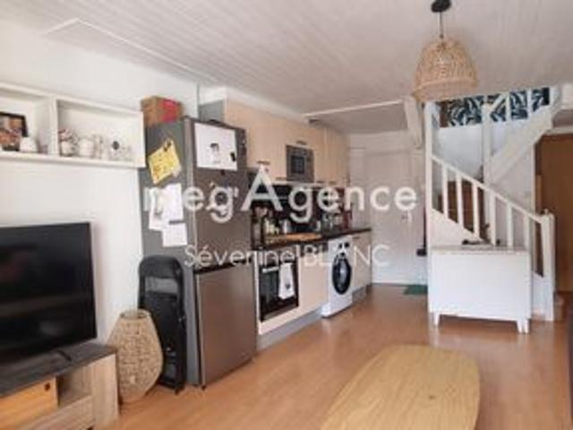 A vendre Saint Malo Intra Muros – Calme et vue dégagée pour ce charmant duplex type 2/3 P, au dernier étage
