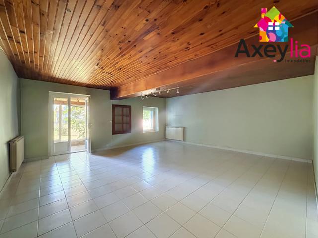 A VENDRE SECTEUR FEURS MAISON INDIVIDUELLE AVEC TERRAIN