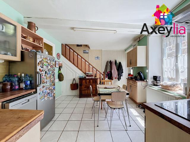 A VENDRE SECTEUR SAINT MARTIN LESTRA MAISON DE VILLAGE A