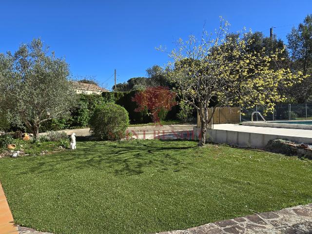 A VENDRE SECTEUR SAINT PAUL ET VALMALLE Sur 1520m2 VILLA de TYPE T4 de 98m2 + combles aménagées et dépen