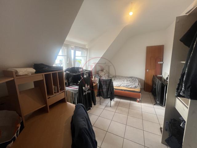 À VENDRE SPÉCIAL INVESTISSEUR RENTABILITÉ 9% BAIL EN COURS CAVE + GARAGE INCLUS