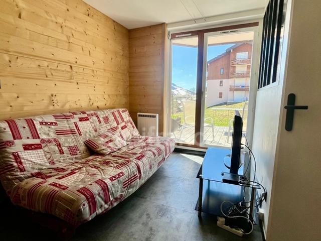 A Vendre: Studio 23 m² avec terrasse plein sud – Panorama d’exception sur les montagnes Merdassier 74