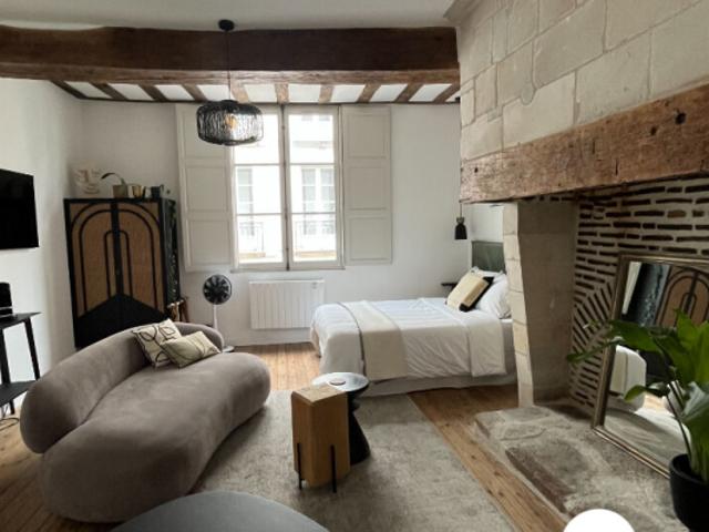 A vendre studio de qualité plein centre ville