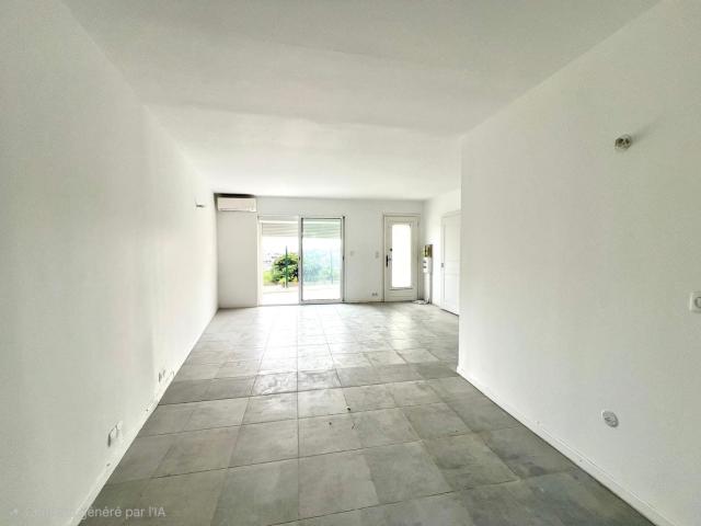 À vendre: Studio lumineux avec grande terrasse et aperçu mer