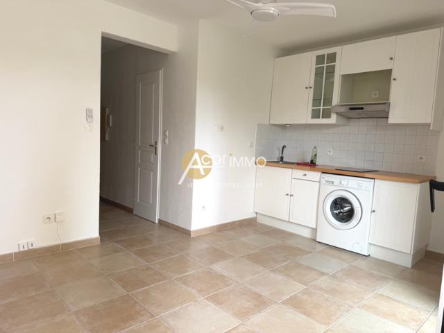 A vendre Studio Saint Mandrier, le Pin Rolland avec parking