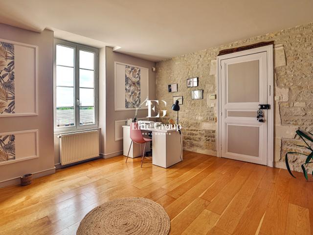 A VENDRE SUPERBE MAISON A MERIGNAC 457 m2
