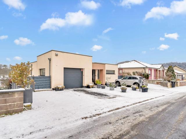 A VENDRE – Superbe maison d’architecte unifamiliale lumineuse de 4 chambres à Piedmont