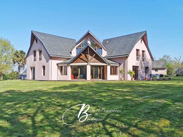 A vendre superbe maison d'architecte voisine d'Auray 196m² Auray