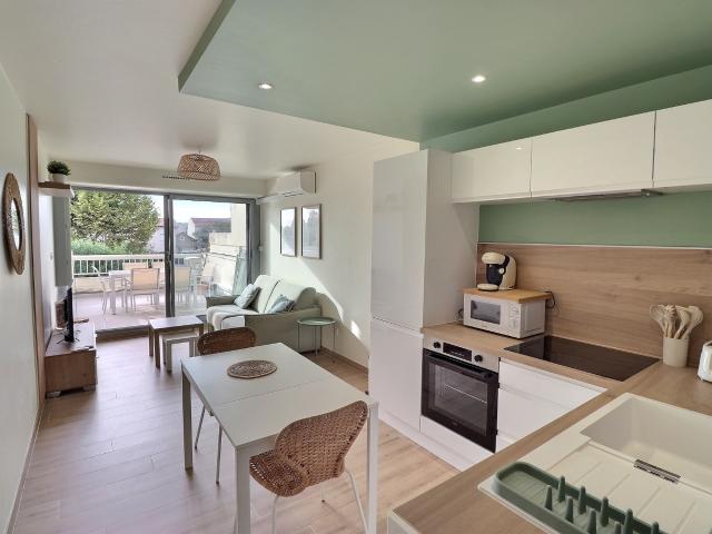 À vendre superbe T1 bis rénové, clé en main, à deux pas du port et de la plage !