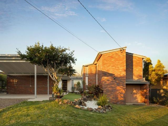 A Versatile Family Retreat in a Coveted School Catchment