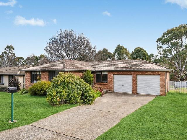 A Versatile Home in a Convenient Cul de Sac Setting