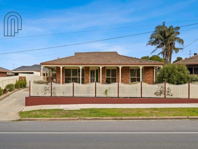 A Versatile Opportunity for Home Buyers & Investors
