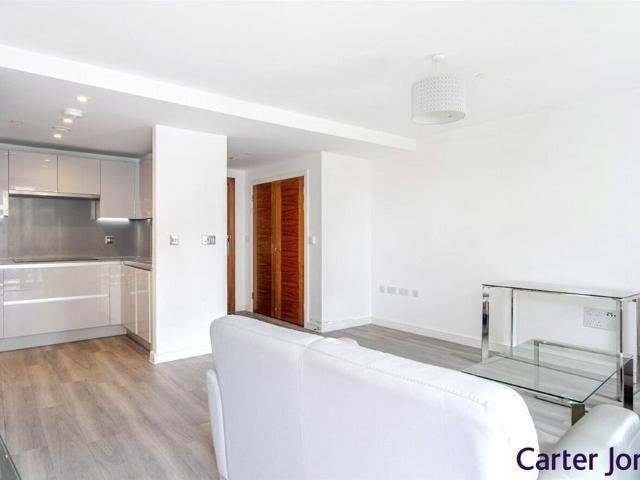 A very well presented one bedroom one bathroom apartment, situated on the first floor of Sovereign Point, in the highly desirable Bath Riverside development