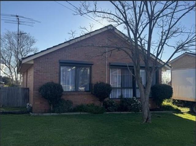 A VERY TIDY HOME OFFERING COMFORTABLE LIVING