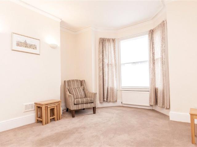 THE RENT INCLUDES GAS AND ELECTRIC* A Victorian terraced townhouse with accommodation over 4 floors in this extremely popular central location