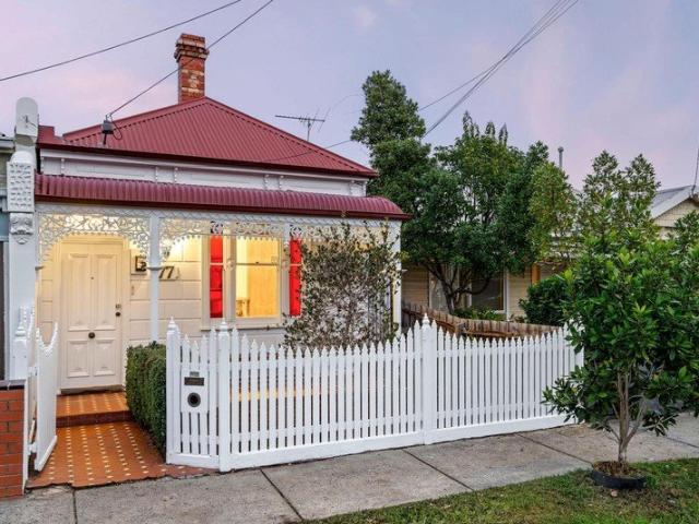 A victorian that knows how to open up