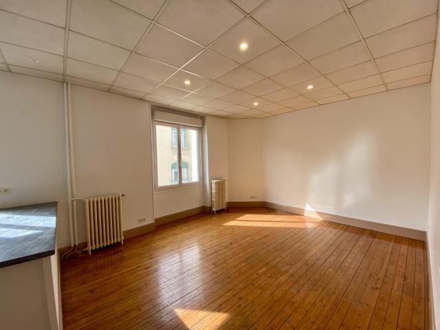 A VILLENEUVE SUR LOT, APPARTEMENT T2 DE 48,81m2